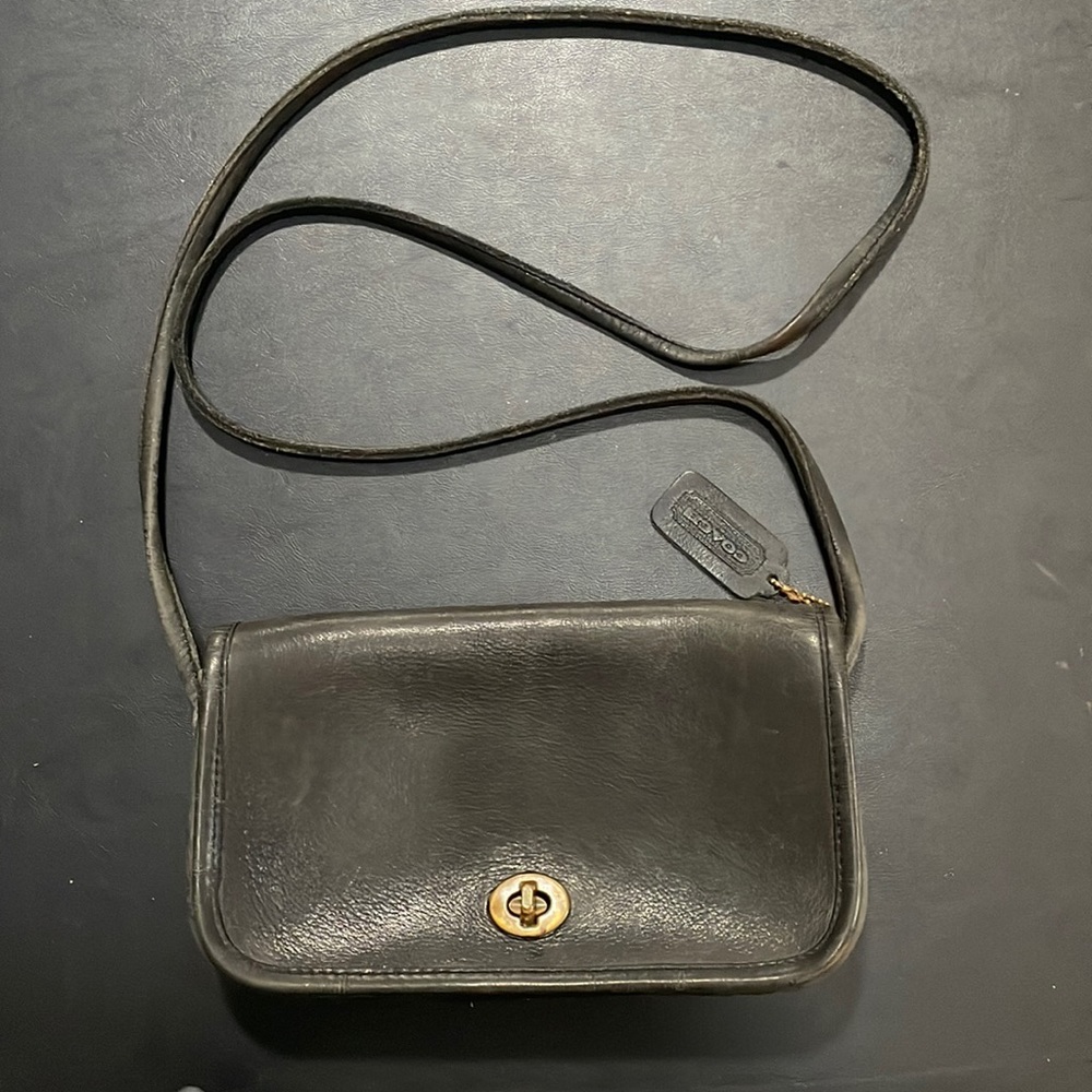 Vintage Coach Dinky bag
